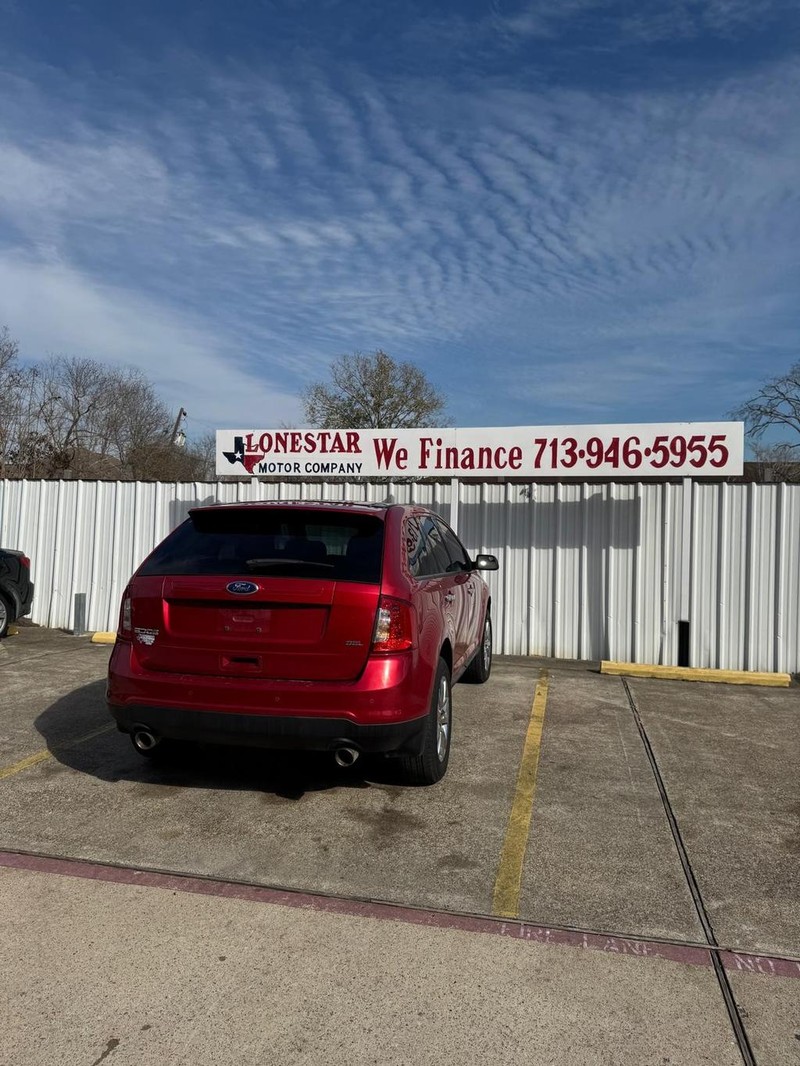 Ford Edge Vehicle Full-screen Gallery Image 05