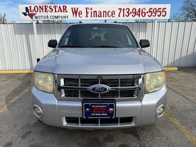 Ford Escape Vehicle Full-screen Gallery Image 03