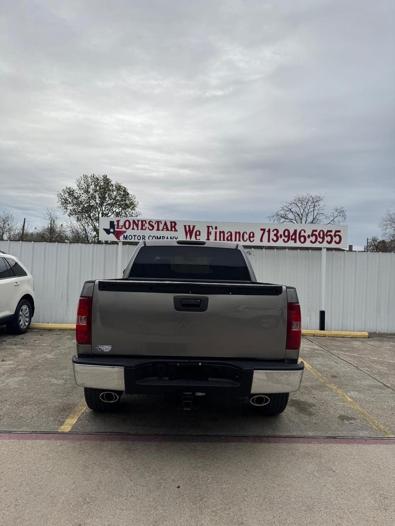 Chevrolet Silverado 1500 Vehicle Full-screen Gallery Image 04