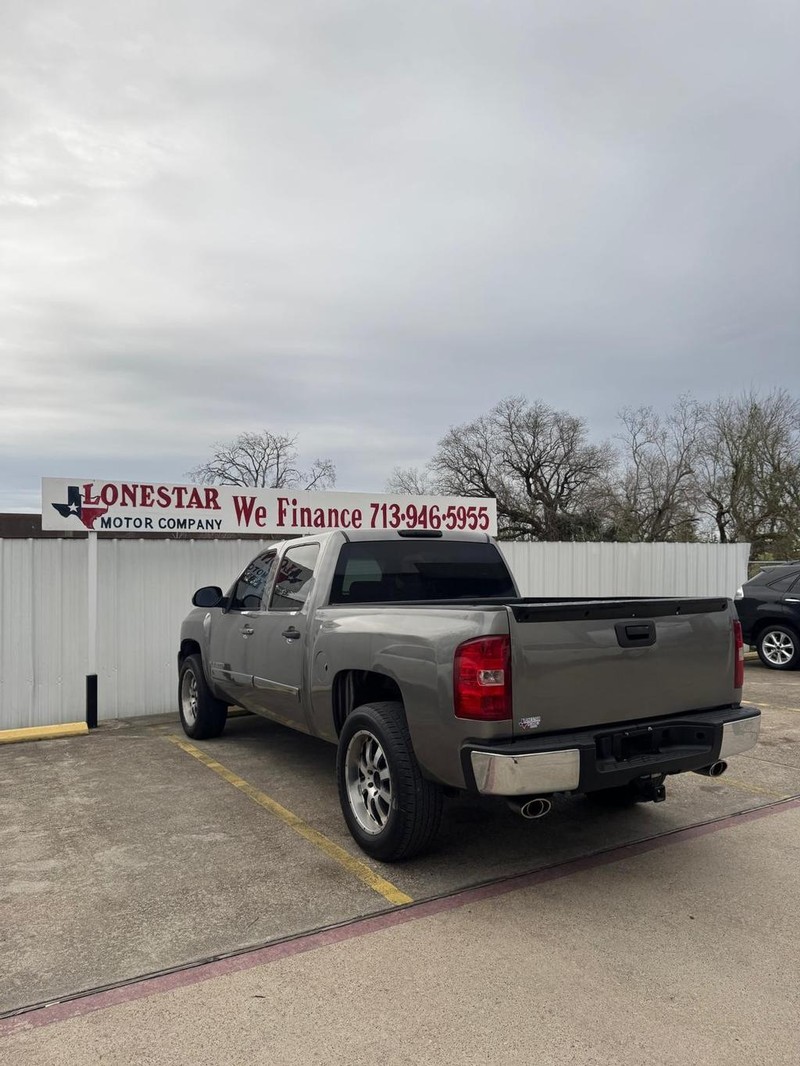 Chevrolet Silverado 1500 Vehicle Full-screen Gallery Image 05