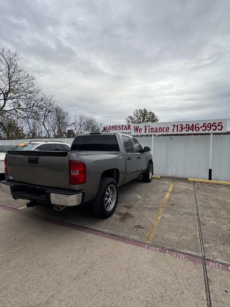 Chevrolet Silverado 1500 Vehicle Full-screen Gallery Image 06