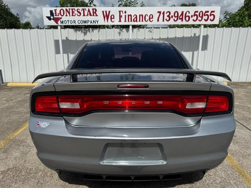 Dodge Charger Vehicle Full-screen Gallery Image 04