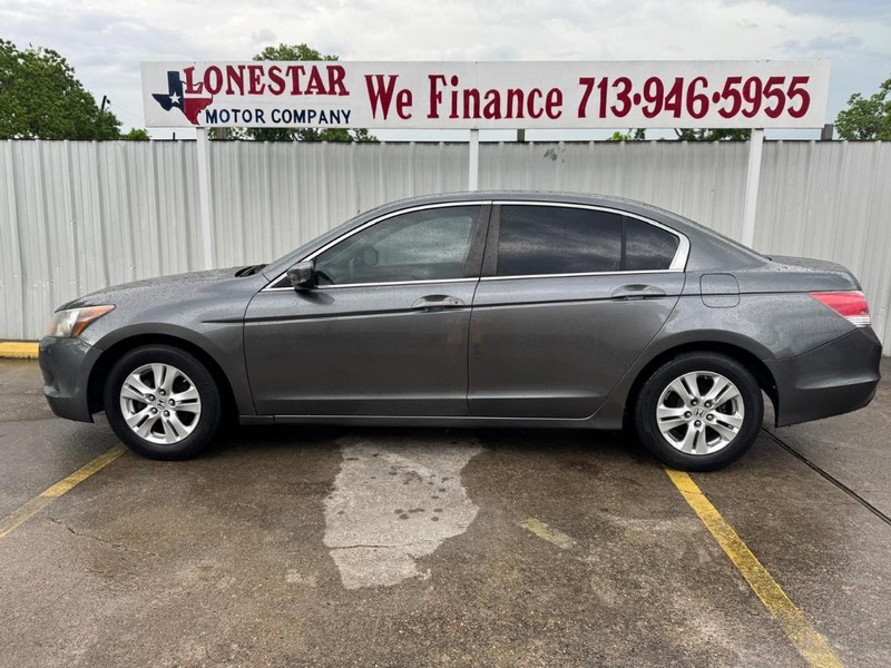 Honda Accord Sedan Vehicle Full-screen Gallery Image 07