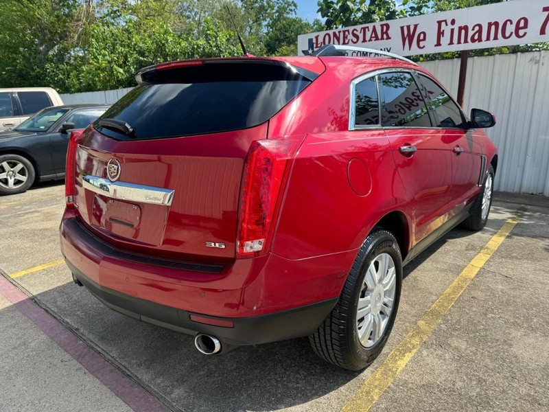 Cadillac SRX Vehicle Full-screen Gallery Image 05