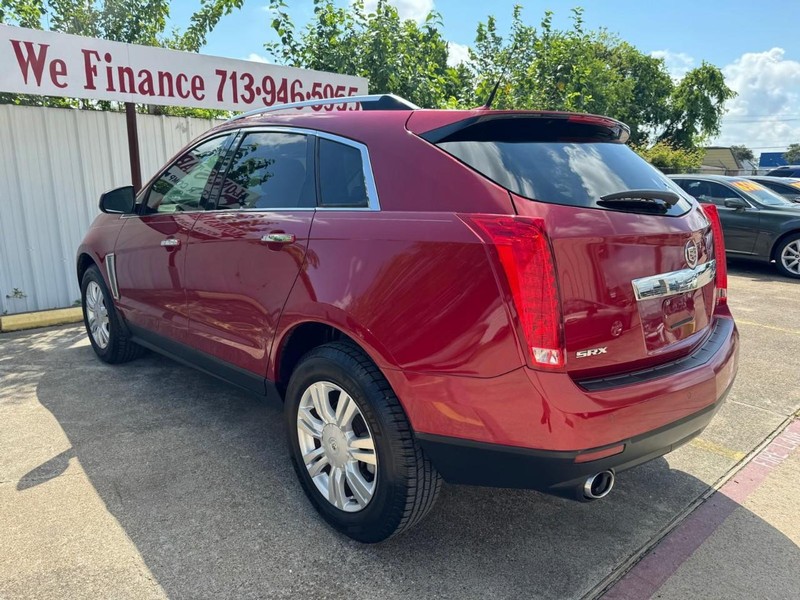 Cadillac SRX Vehicle Full-screen Gallery Image 06