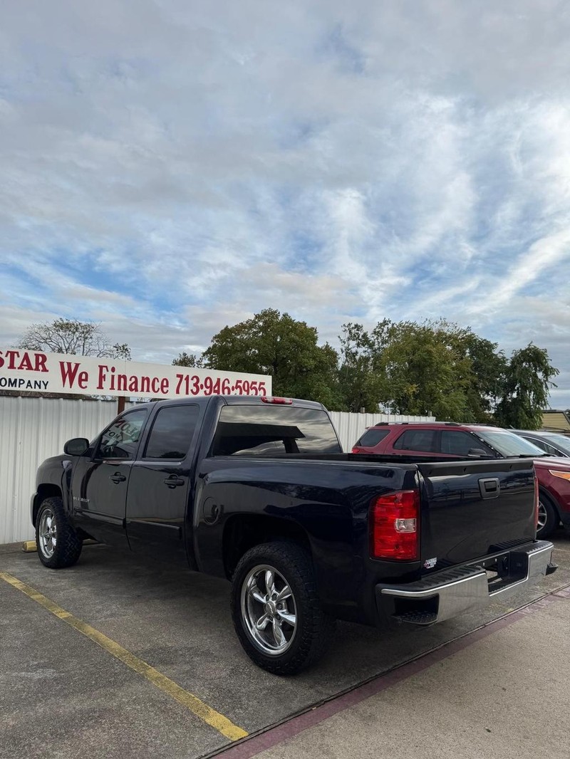 Chevrolet Silverado 1500 Vehicle Full-screen Gallery Image 06