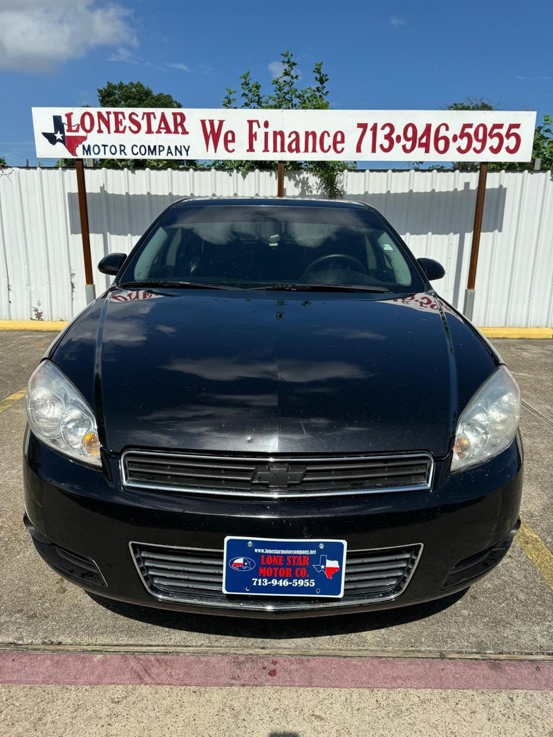 Chevrolet Impala Vehicle Full-screen Gallery Image 03