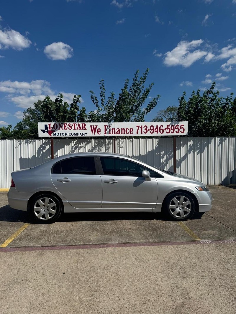 Honda Civic Sedan Vehicle Full-screen Gallery Image 07