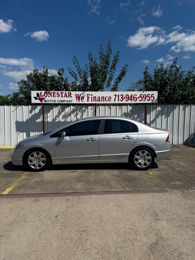 Honda Civic Sedan Vehicle Full-screen Gallery Image 08