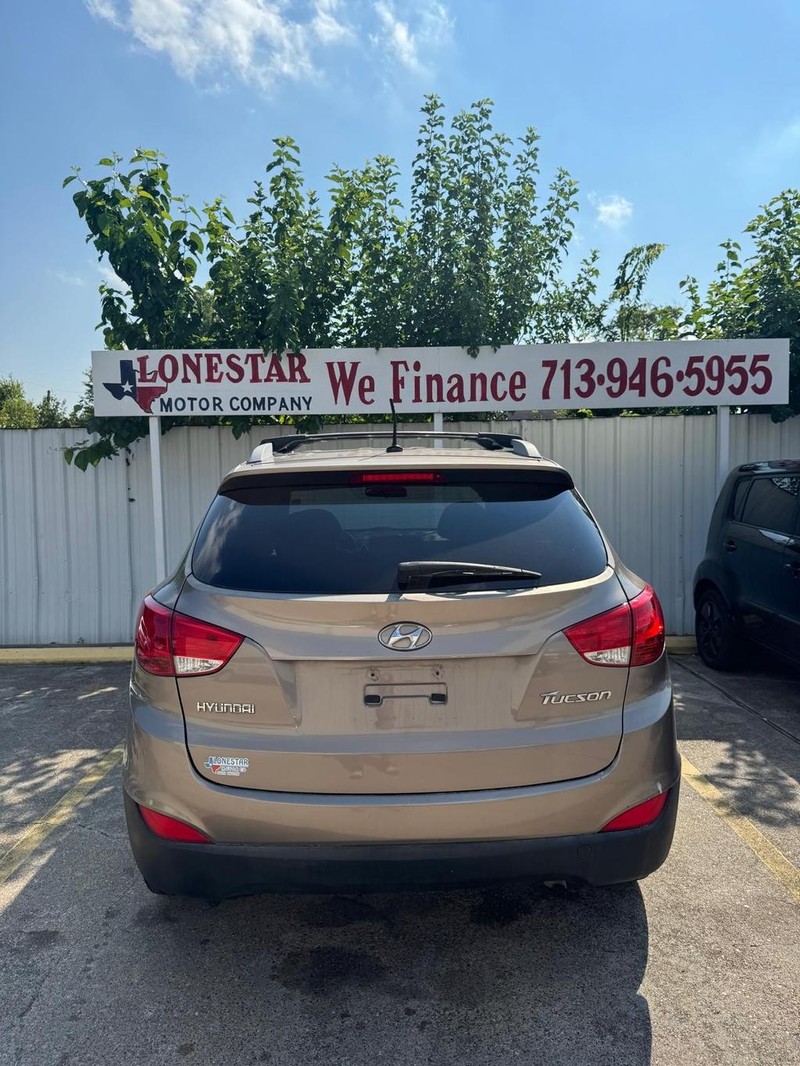 Hyundai Tucson Vehicle Full-screen Gallery Image 04