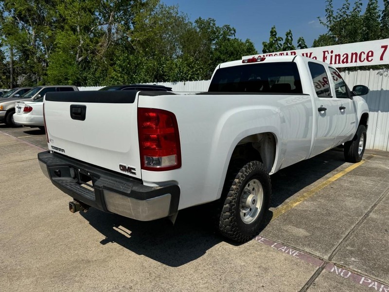 GMC Sierra 2500HD Vehicle Full-screen Gallery Image 05