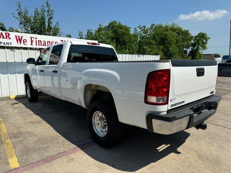 GMC Sierra 2500HD Vehicle Full-screen Gallery Image 06