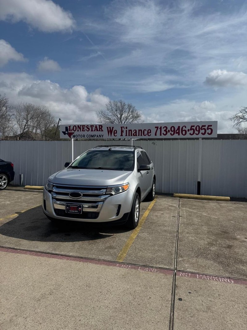 Ford Edge Vehicle Full-screen Gallery Image 02