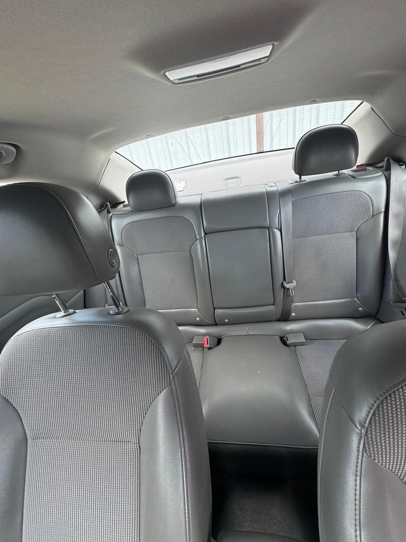 Chevrolet Malibu Vehicle Full-screen Gallery Image 10