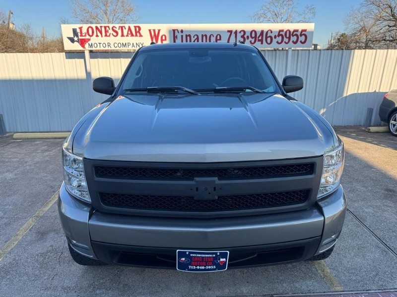 Chevrolet Silverado 1500 Vehicle Full-screen Gallery Image 03