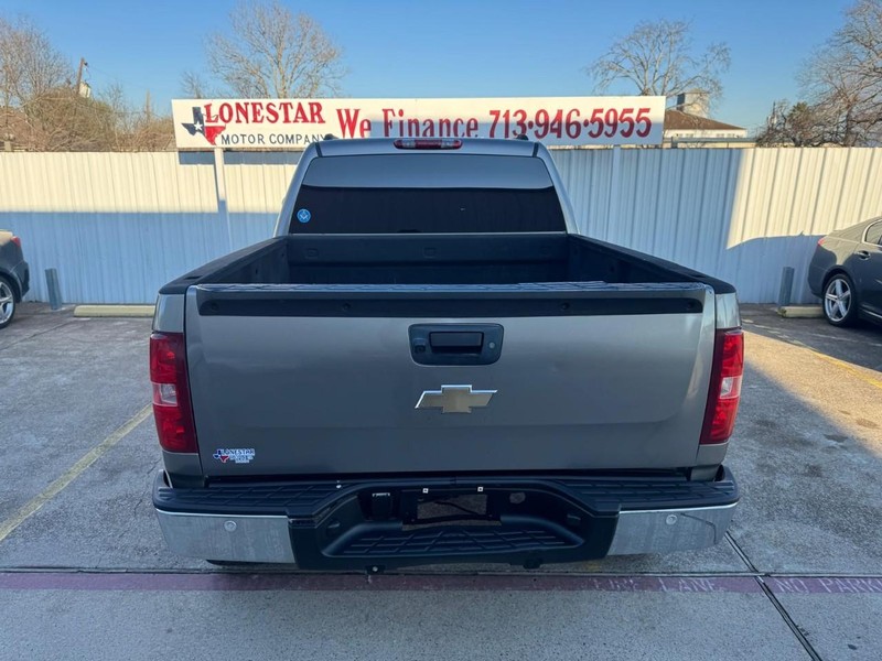 Chevrolet Silverado 1500 Vehicle Full-screen Gallery Image 04