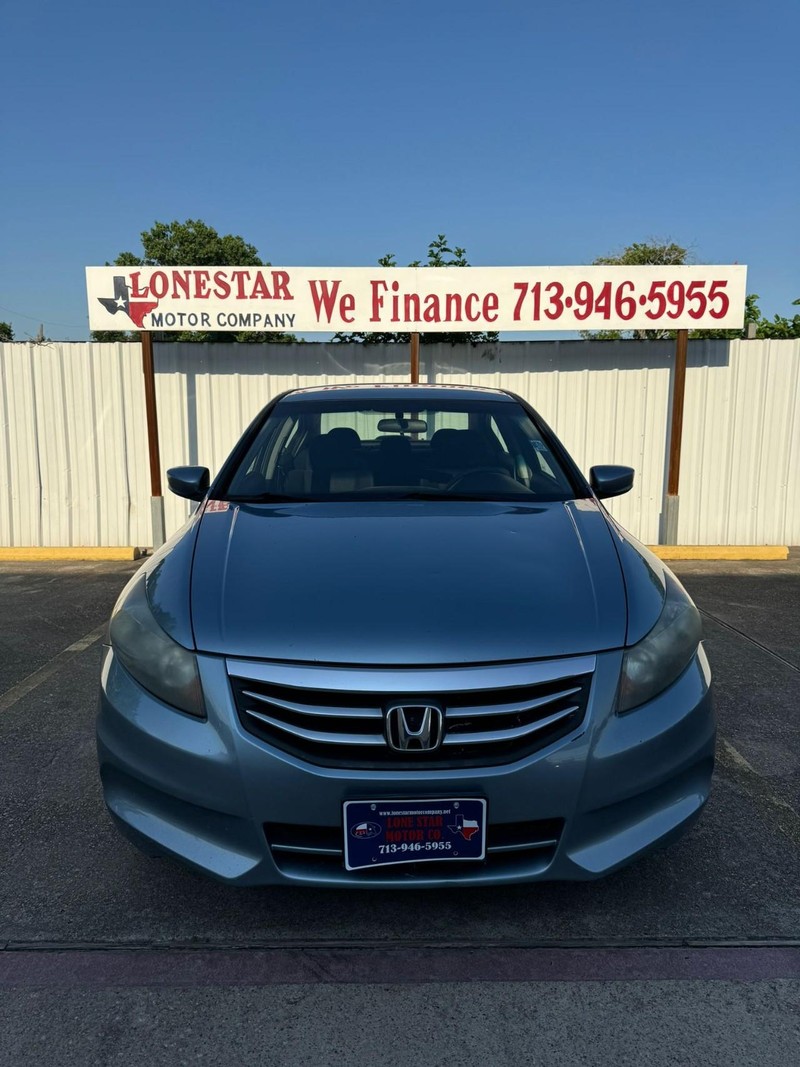 Honda Accord Sedan Vehicle Full-screen Gallery Image 03