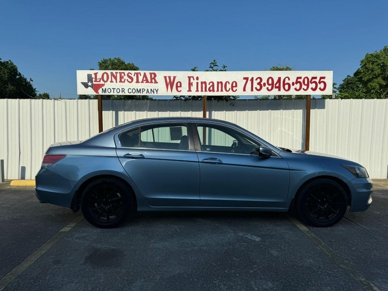 Honda Accord Sedan Vehicle Full-screen Gallery Image 08