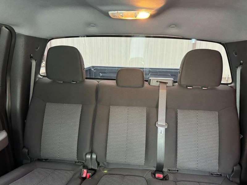 Ford F-150 Vehicle Full-screen Gallery Image 10