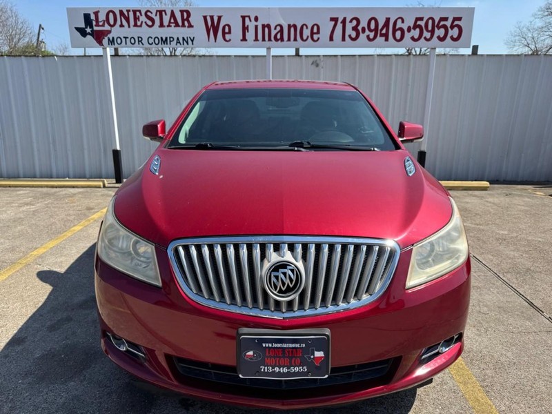 Buick LaCrosse Vehicle Full-screen Gallery Image 03