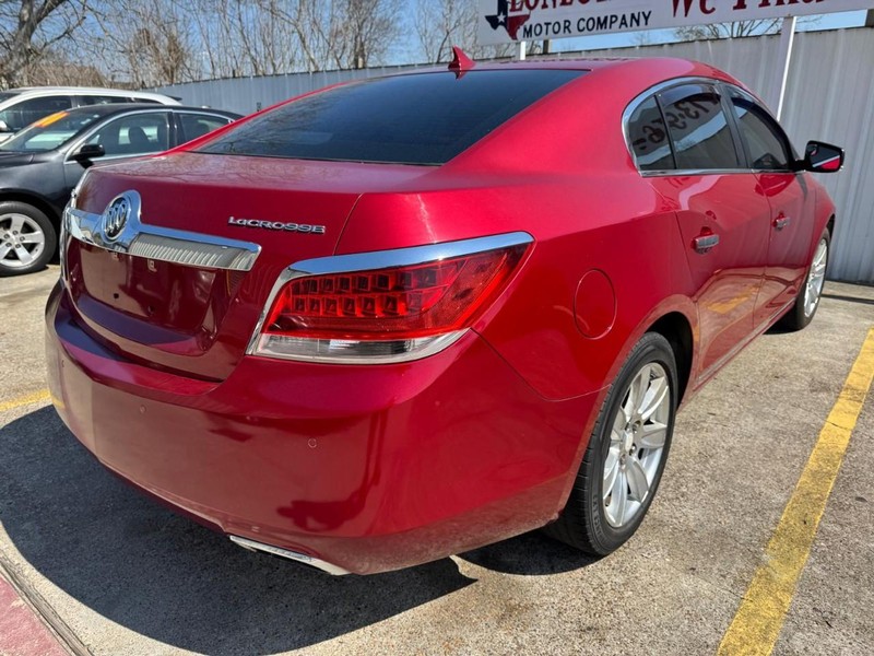 Buick LaCrosse Vehicle Full-screen Gallery Image 05