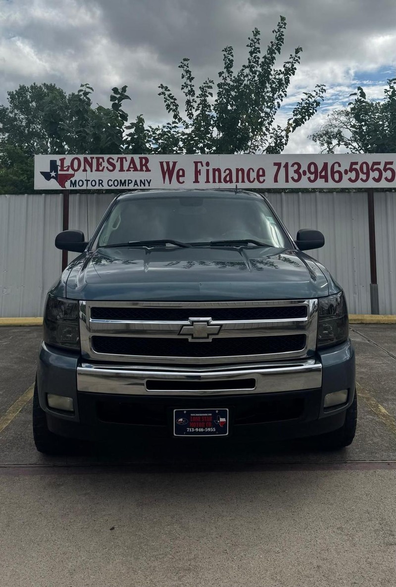 Chevrolet Silverado 1500 Vehicle Full-screen Gallery Image 03