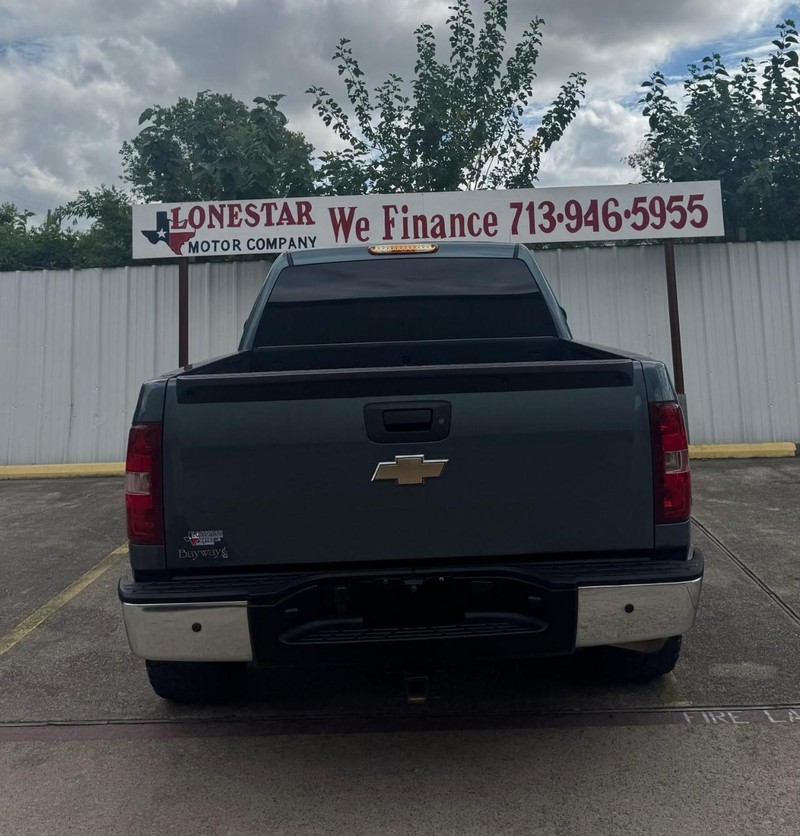 Chevrolet Silverado 1500 Vehicle Full-screen Gallery Image 04