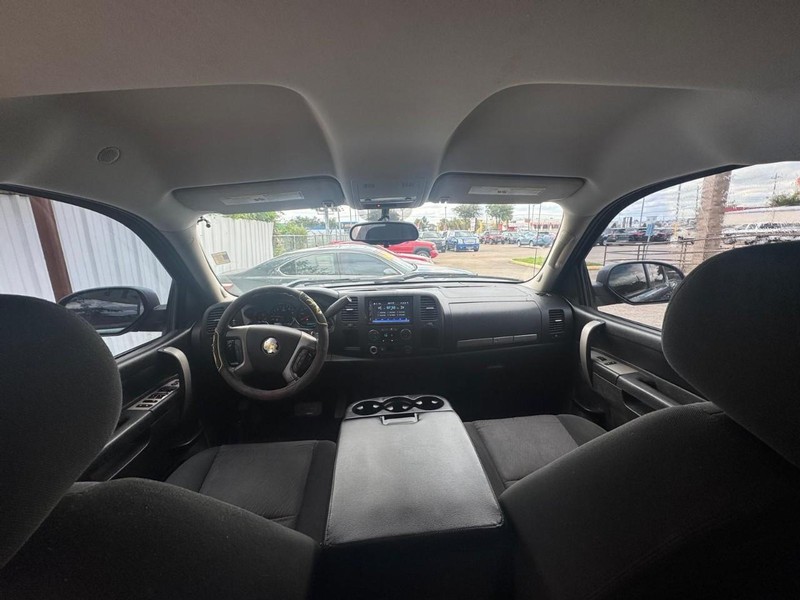 Chevrolet Silverado 1500 Vehicle Full-screen Gallery Image 10