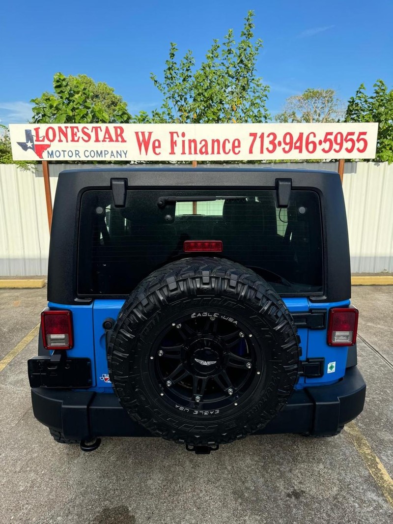 Jeep Wrangler Unlimited Vehicle Full-screen Gallery Image 04