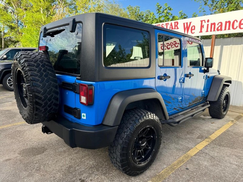 Jeep Wrangler Unlimited Vehicle Full-screen Gallery Image 05