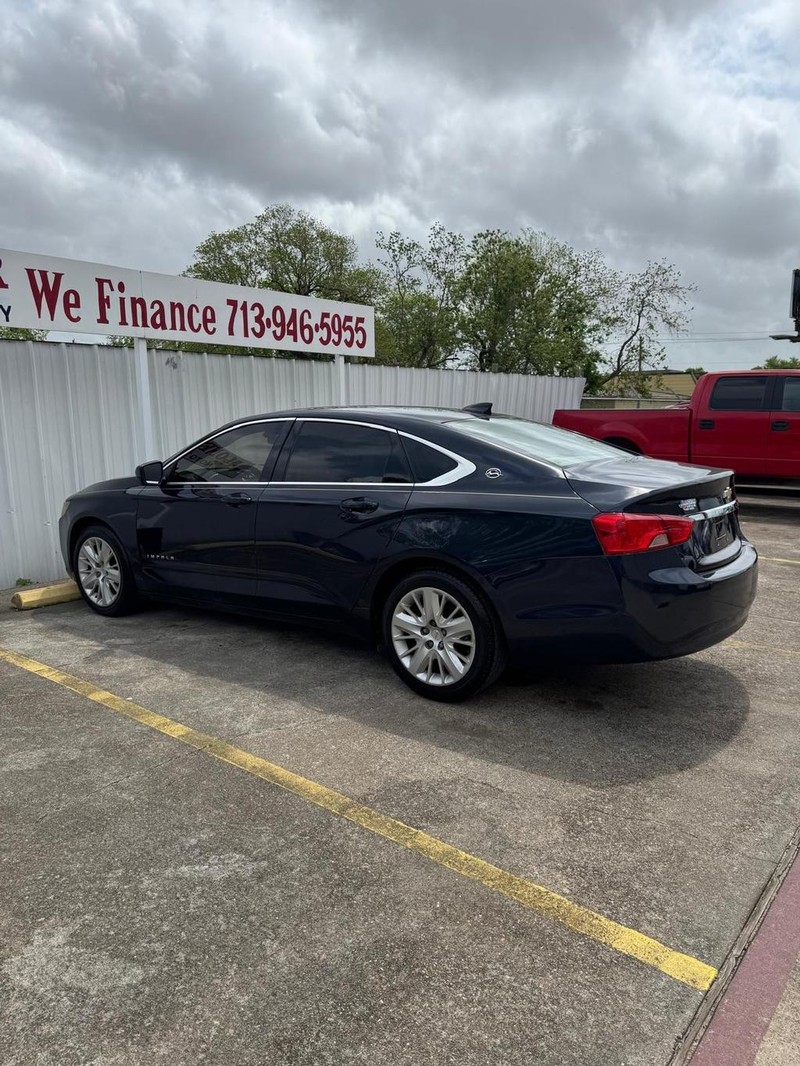 Chevrolet Impala Vehicle Full-screen Gallery Image 05