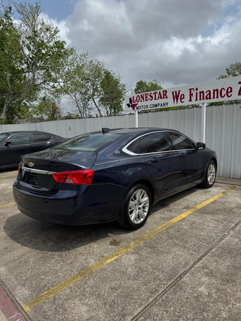 Chevrolet Impala Vehicle Full-screen Gallery Image 06