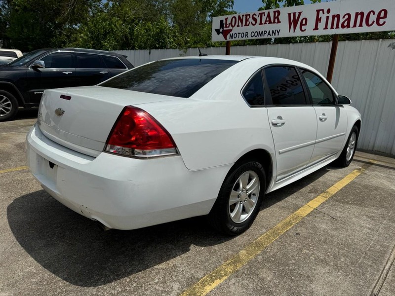 Chevrolet Impala Vehicle Full-screen Gallery Image 05