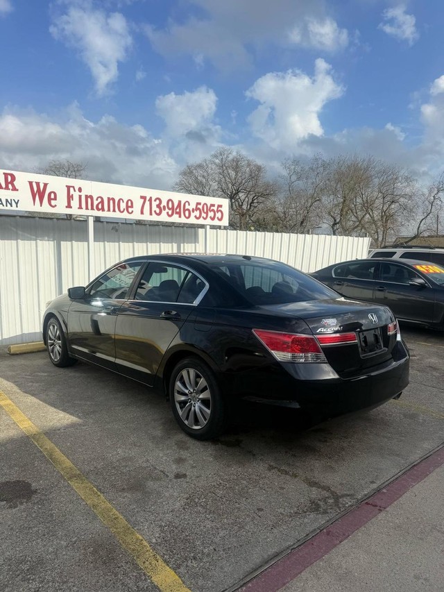 Honda Accord Sedan Vehicle Full-screen Gallery Image 05