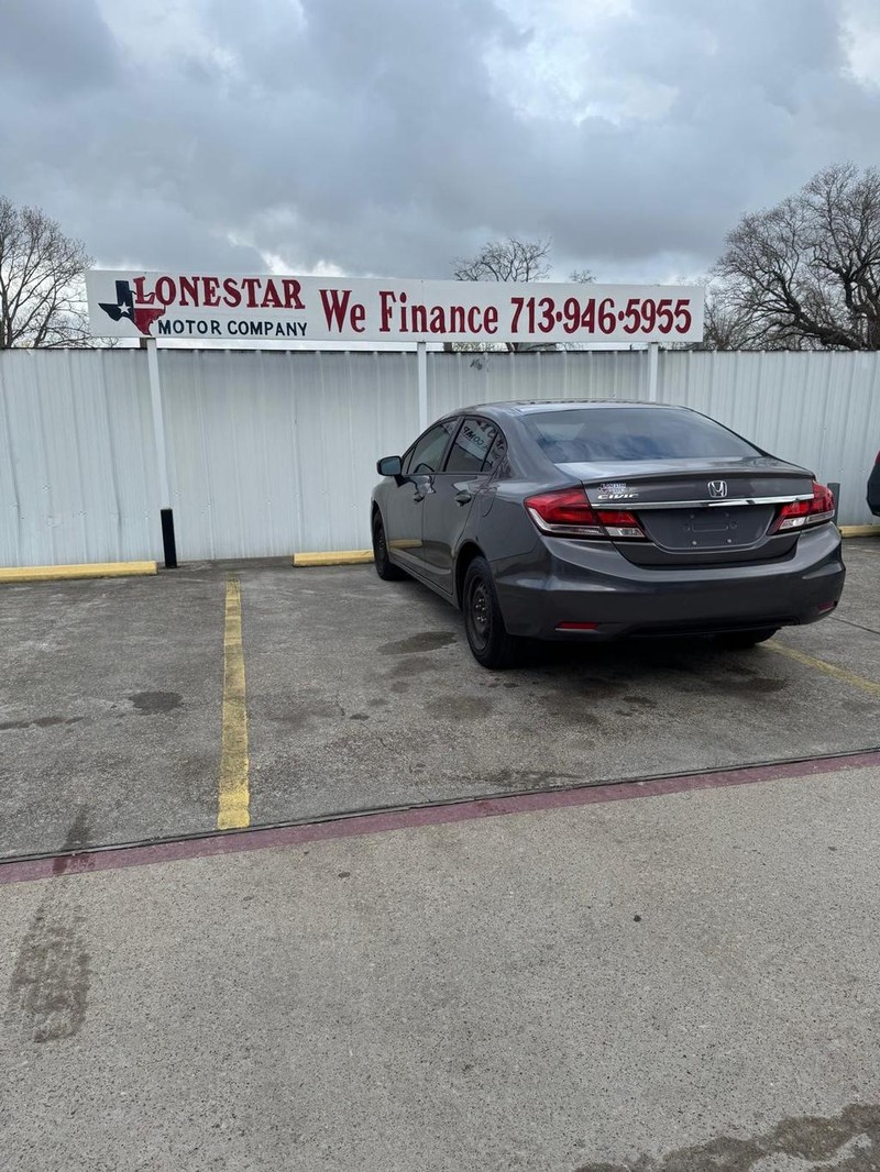 Honda Civic Sedan Vehicle Full-screen Gallery Image 05