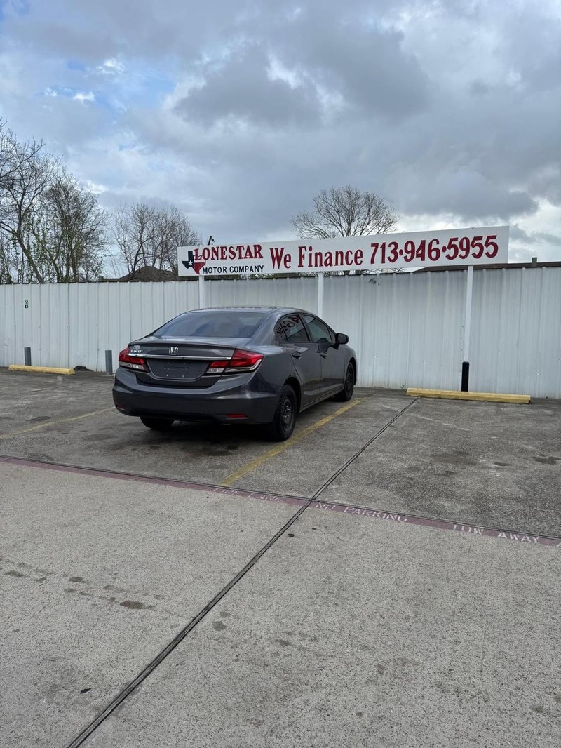 Honda Civic Sedan Vehicle Full-screen Gallery Image 06