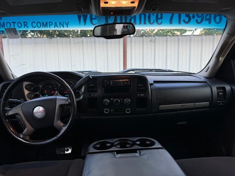 GMC Sierra 1500 Vehicle Full-screen Gallery Image 09