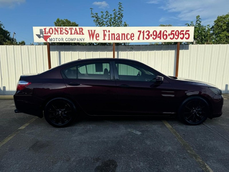 Honda Accord Sedan Vehicle Full-screen Gallery Image 07