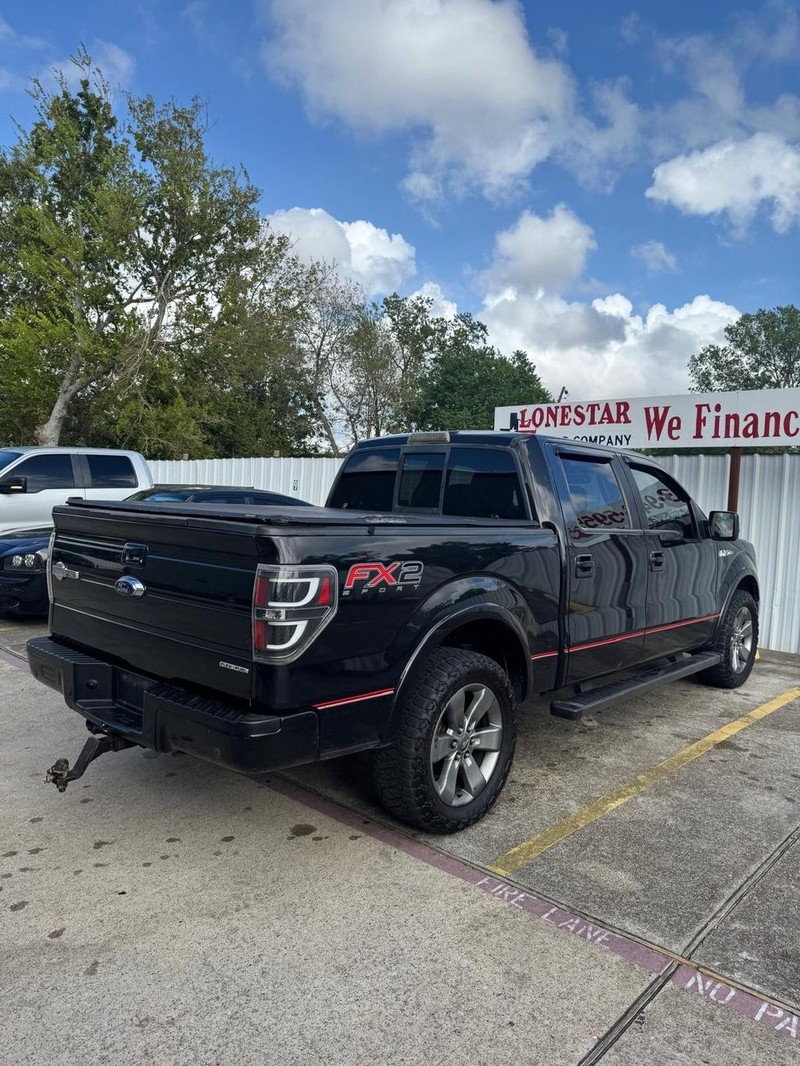 Ford F-150 Vehicle Full-screen Gallery Image 05
