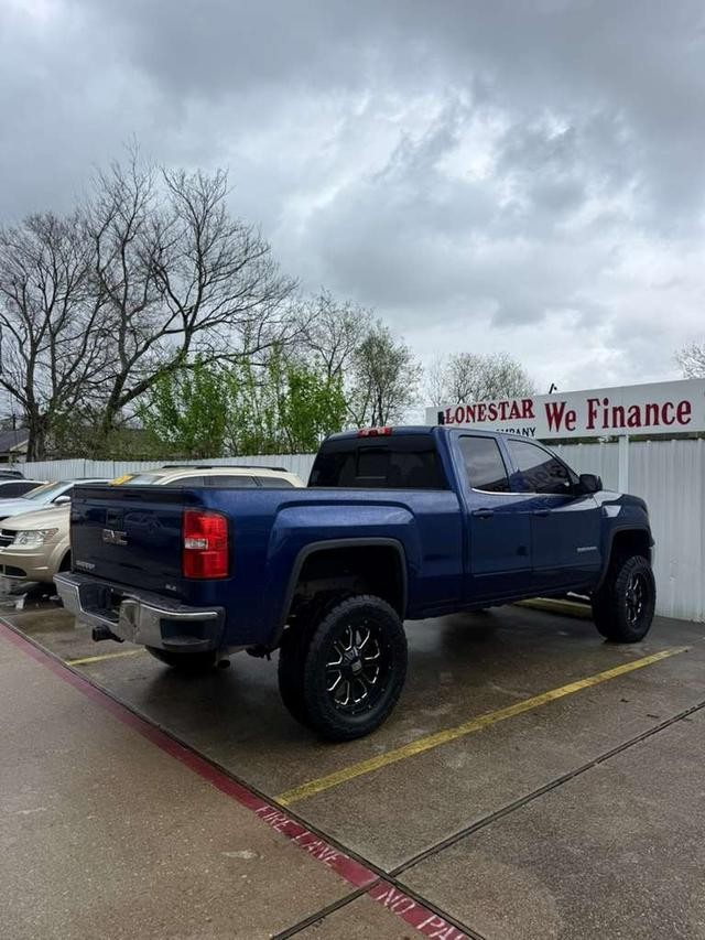 GMC Sierra 1500 Vehicle Full-screen Gallery Image 06