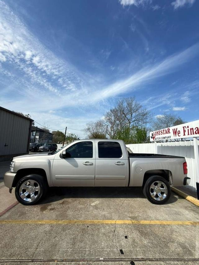 Chevrolet Silverado 1500 Vehicle Full-screen Gallery Image 05