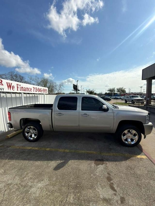 Chevrolet Silverado 1500 Vehicle Full-screen Gallery Image 06