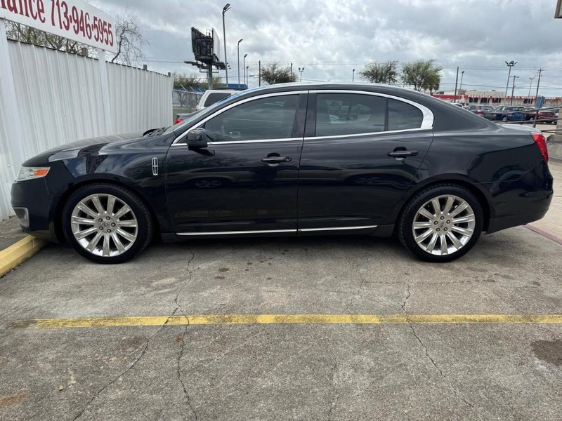 Lincoln MKS Vehicle Full-screen Gallery Image 08