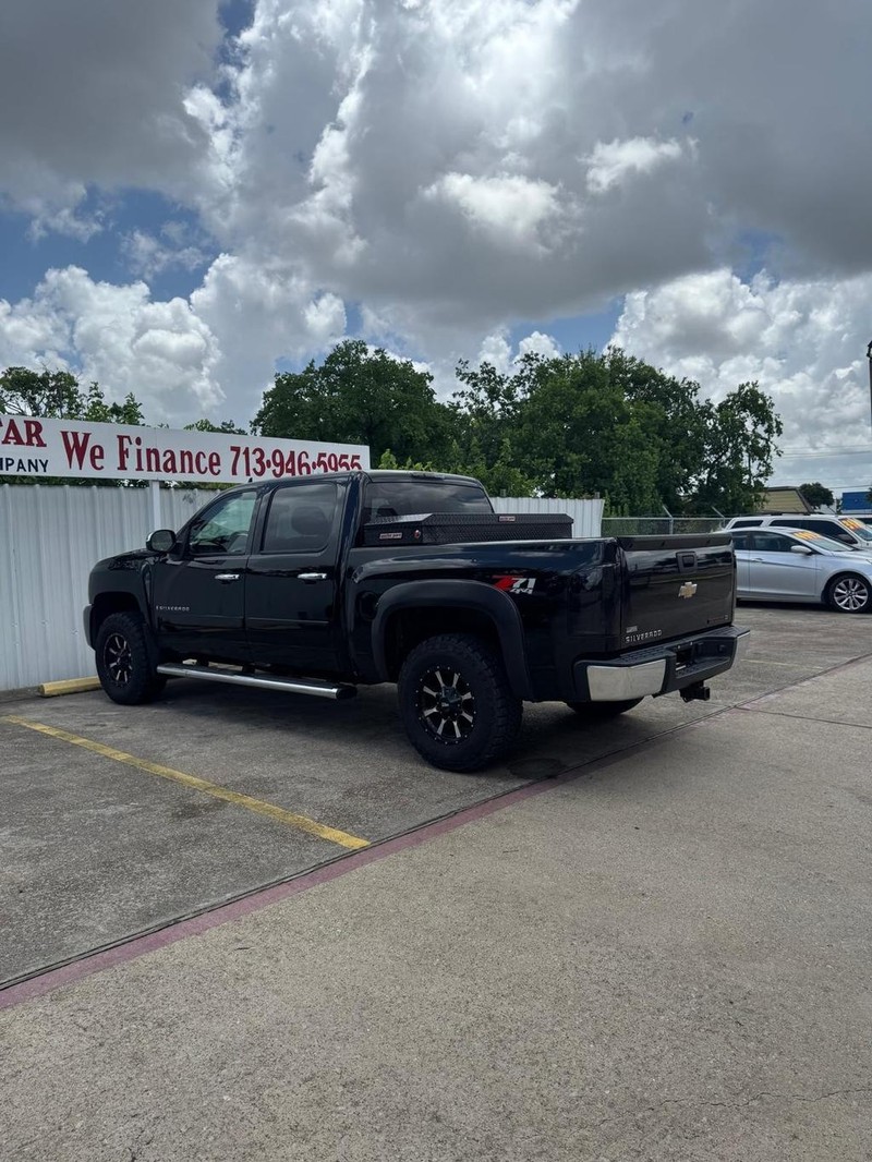 Chevrolet Silverado 1500 Vehicle Full-screen Gallery Image 05