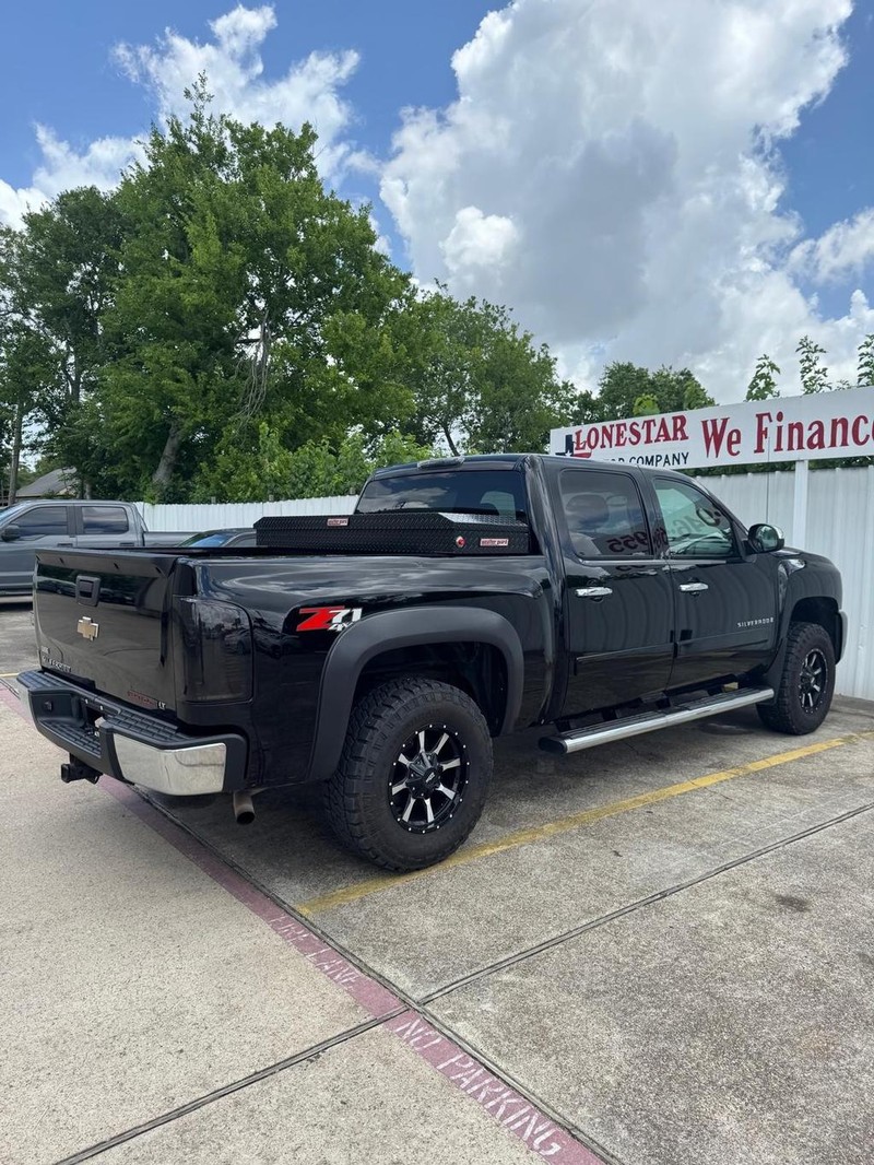 Chevrolet Silverado 1500 Vehicle Full-screen Gallery Image 06