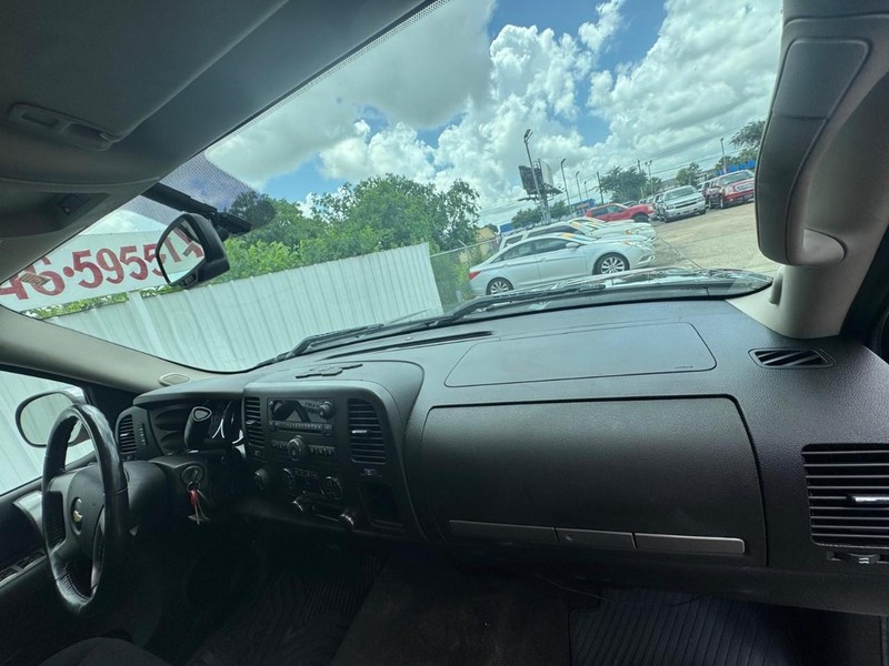 Chevrolet Silverado 1500 Vehicle Full-screen Gallery Image 08