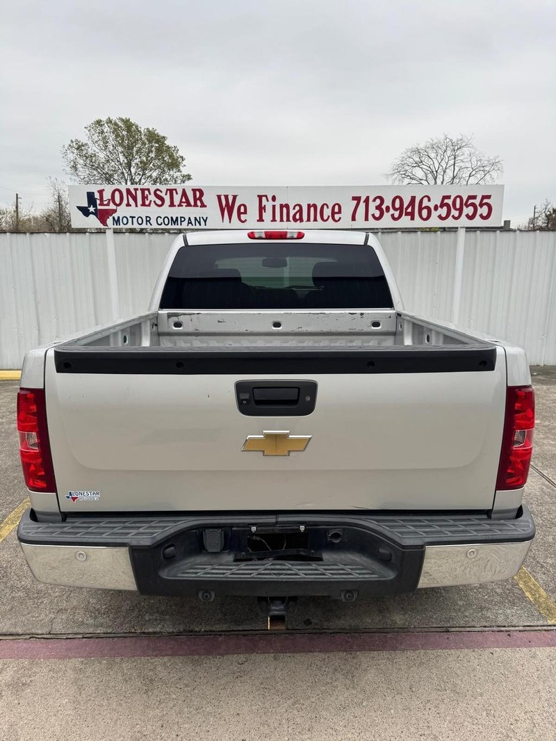 Chevrolet Silverado 1500 Vehicle Full-screen Gallery Image 04