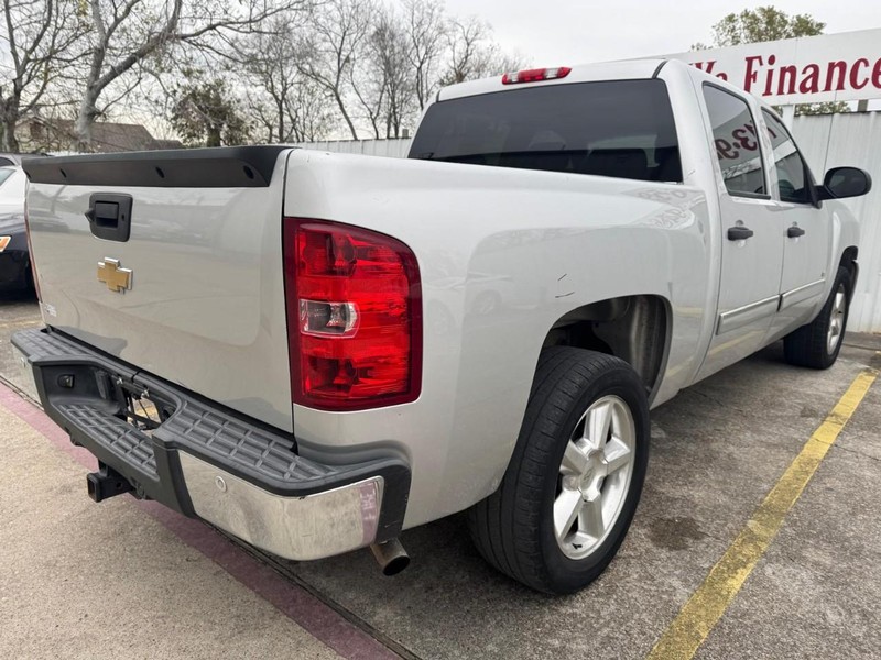 Chevrolet Silverado 1500 Vehicle Full-screen Gallery Image 05