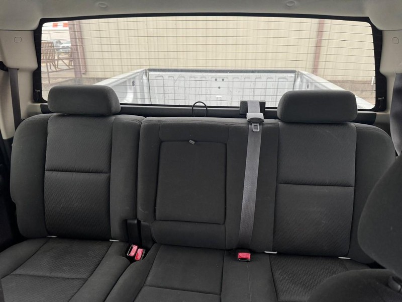 Chevrolet Silverado 1500 Vehicle Full-screen Gallery Image 10