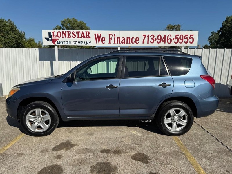 Toyota RAV4 Vehicle Full-screen Gallery Image 07